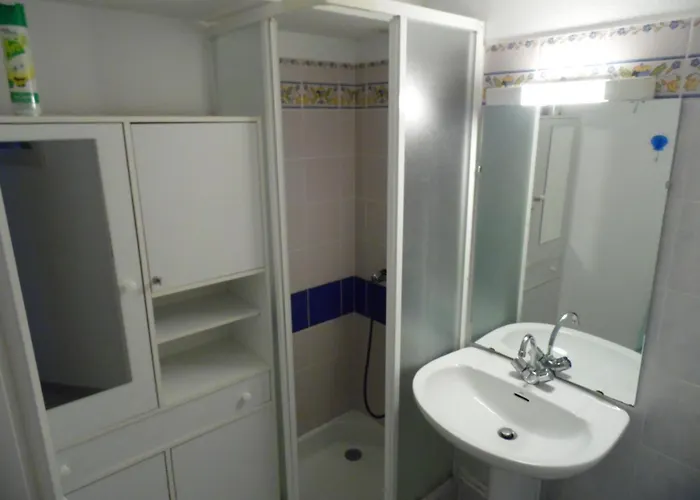 Maisonnette Avec Piscine, Animaux Acceptés à La Faute-sur-mer - Fr-1-194-329 * La Faute-sur-Mer